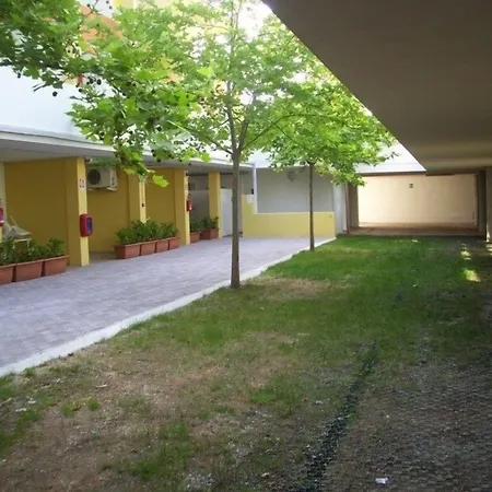 Solaris شقة فندقية 3*